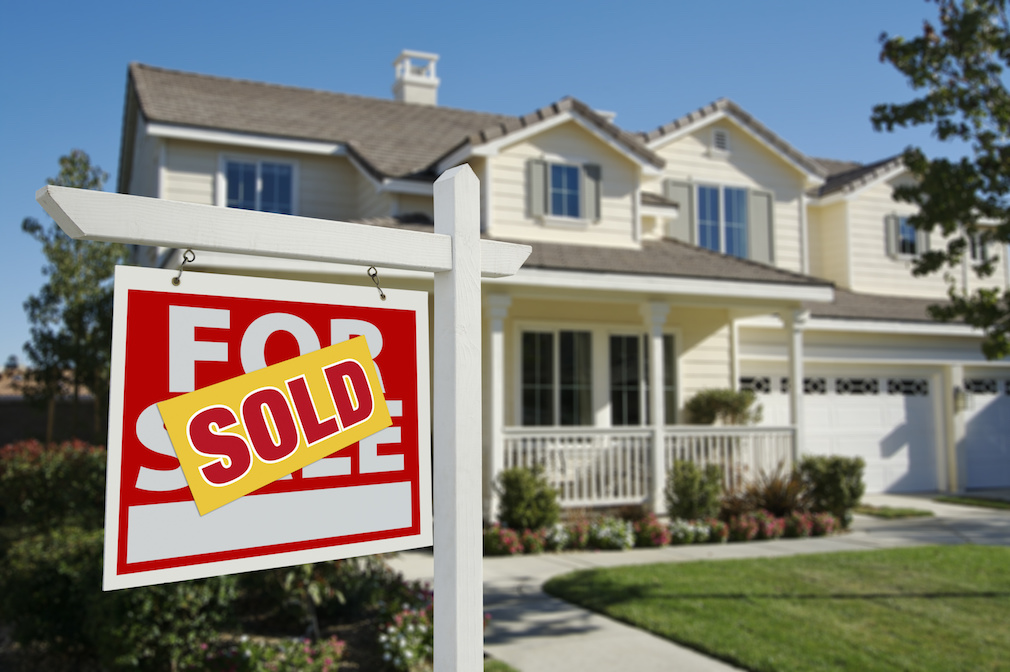 Pending home sales plummet to all-time low in May: NAR