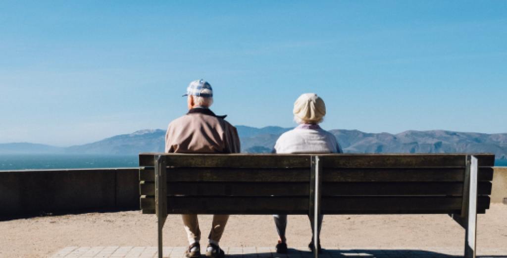 oldcouple_unsplash