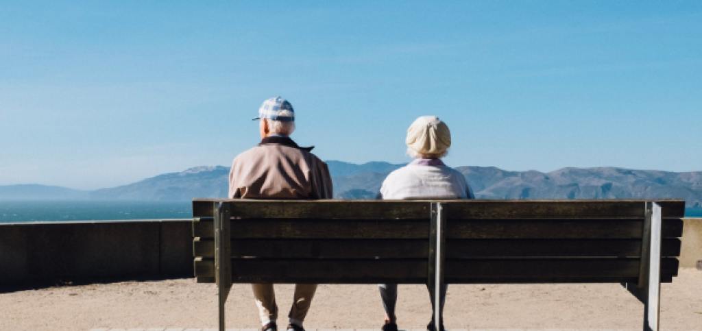 oldcouple_unsplash