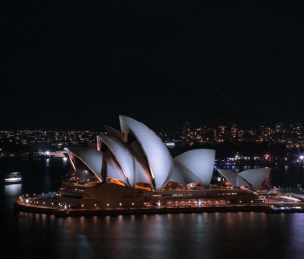 sydneyoperahouse_unsplash