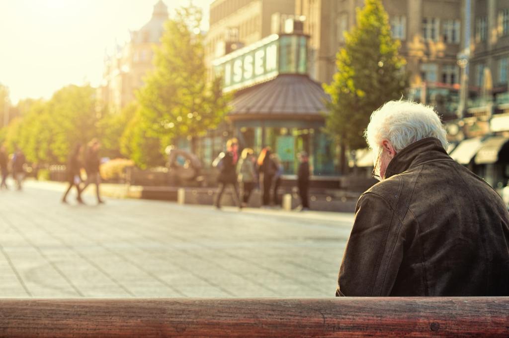 manonbench_unsplash