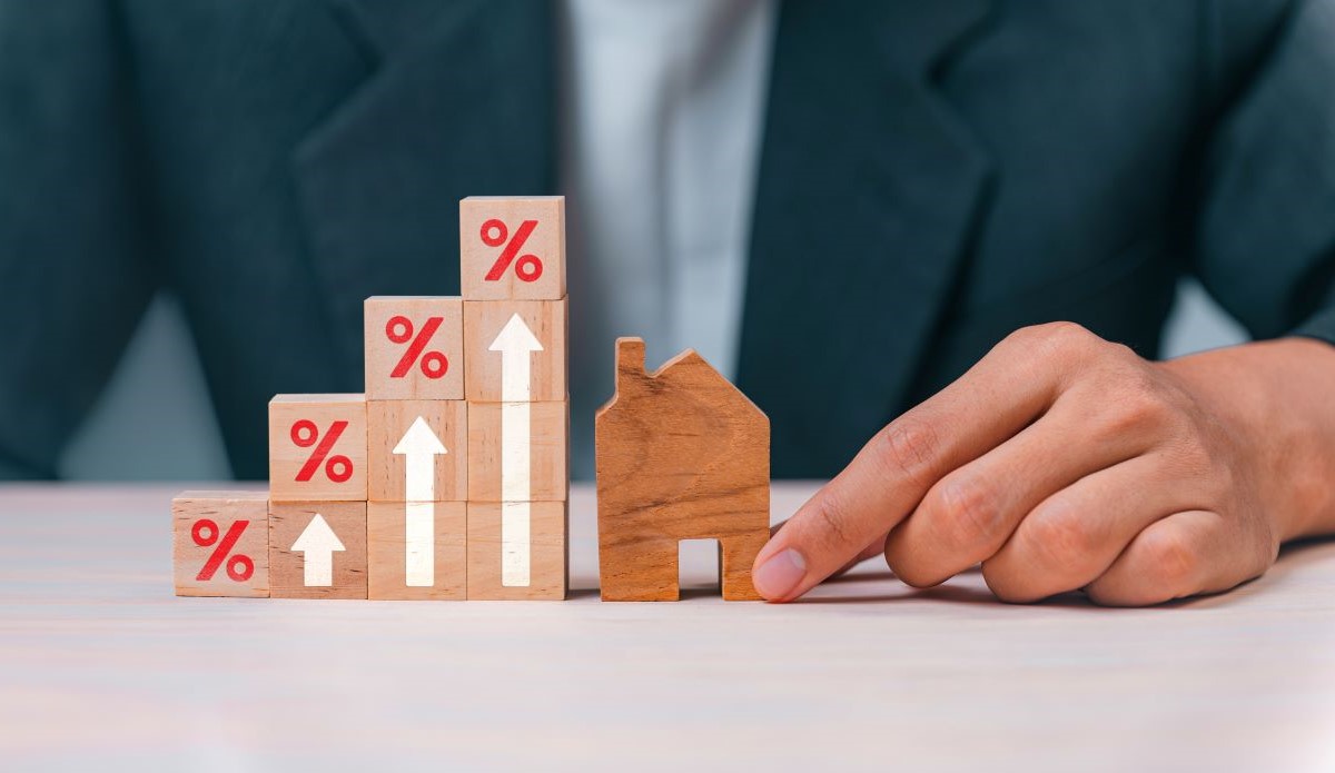 housingwire.com - Tracey Velt - HousingWire Pulse: Respondents show cautious optimism about the Q3 housing market