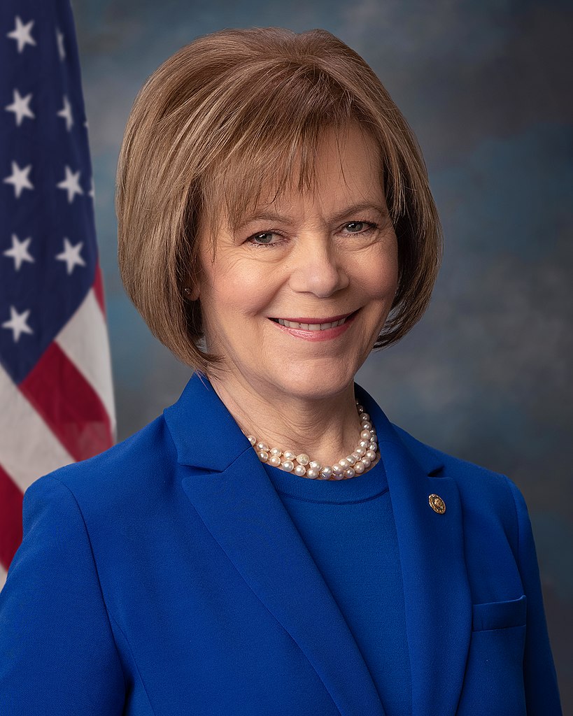 The official Senate portrait of Sen. Tina Smith (D-MN).